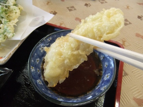 いな穂＠道の駅きたかわべのトッピングなまずの天ぷら