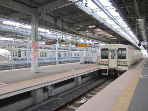 東武850系とJR107系