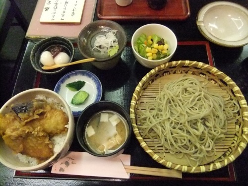 梅島１丁目・本郷の海老と野菜の天丼とそば１20121204.JPG