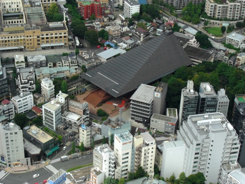 何かおっきい建物