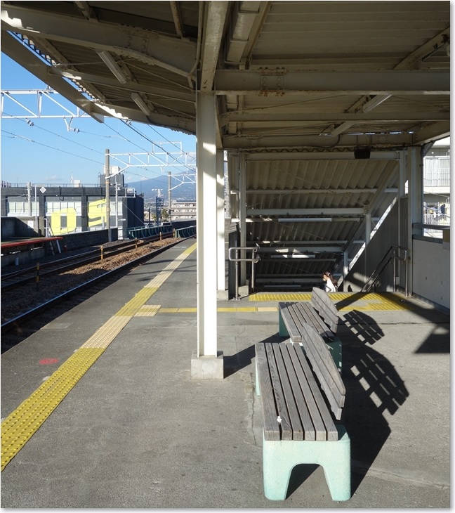 38ホームのベンチ