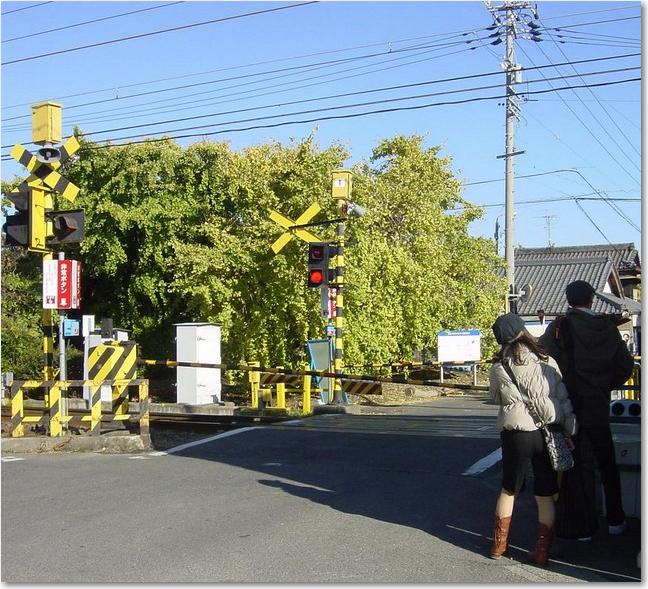 40踏切夫婦.JPG