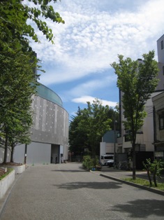 搬入口.jpg