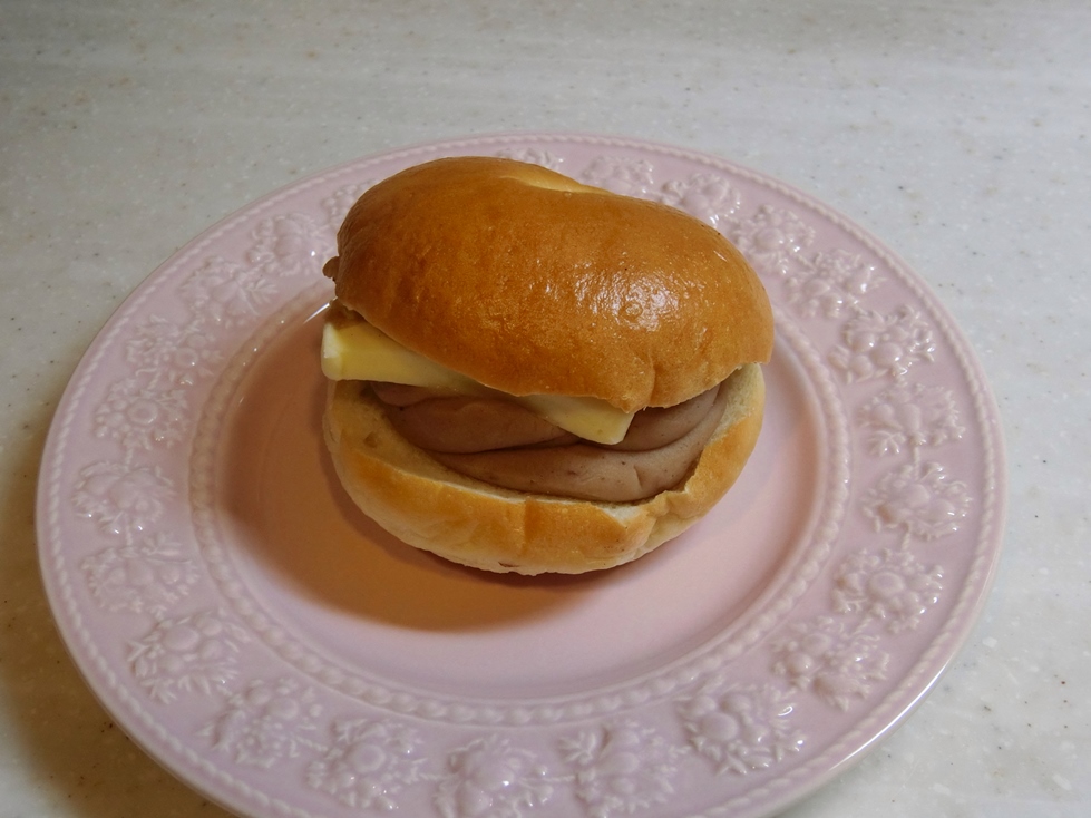 ＫＡＲＩＮベーグル　マロンクリームバターサンド.JPG