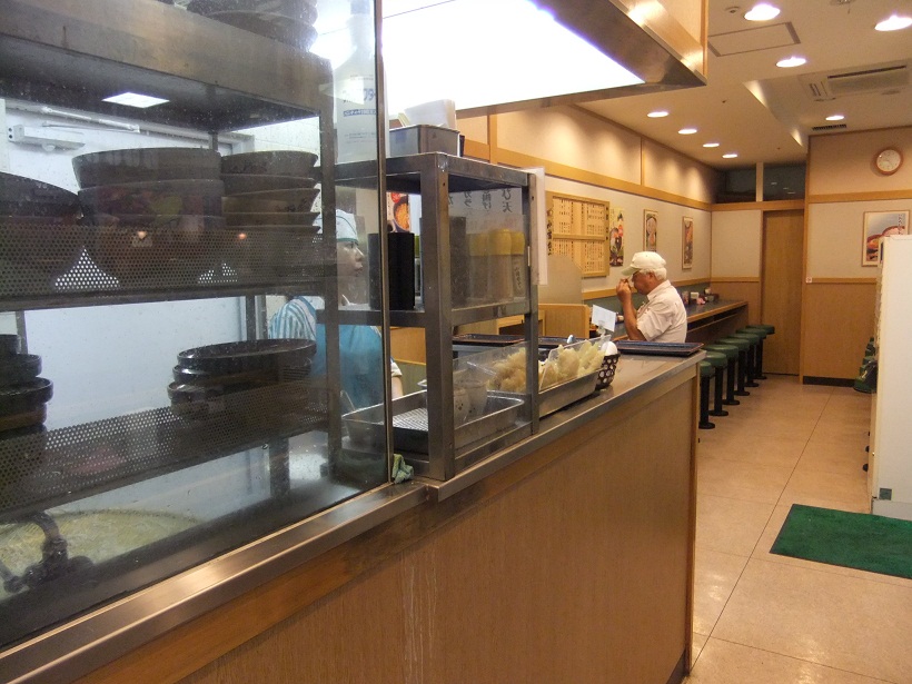 小諸そば＠新越谷駅の店内20120718.JPG
