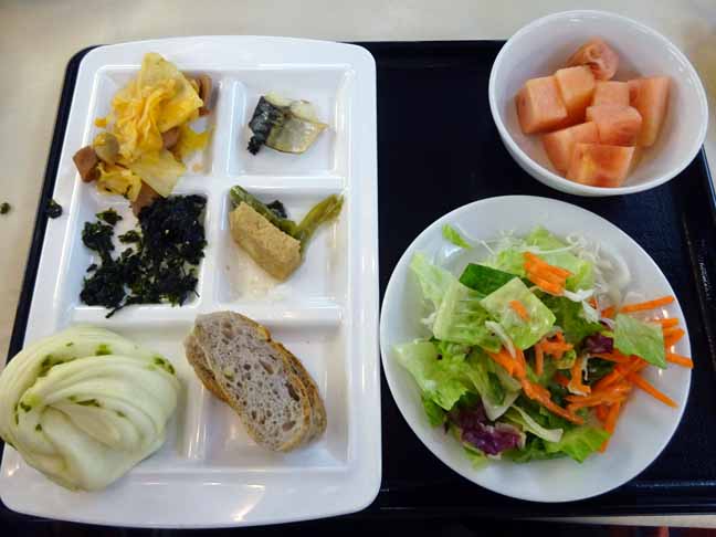 船の食事 (14).JPG