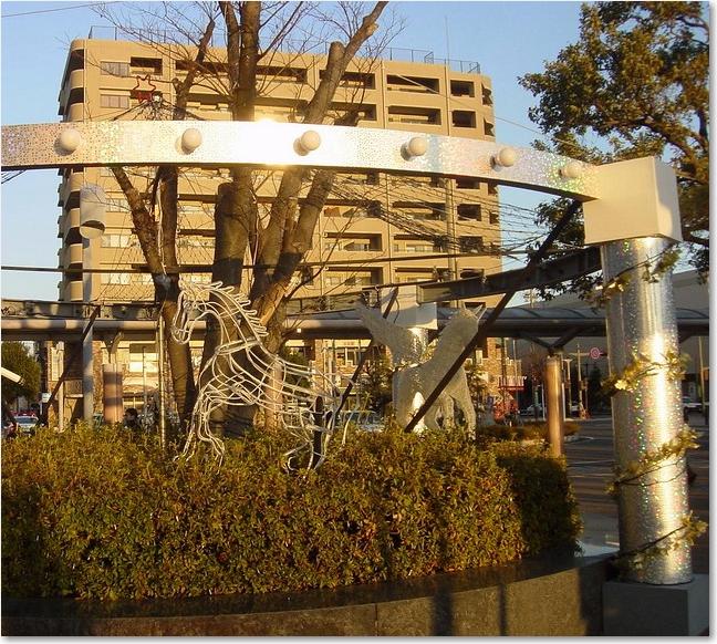 68んまのいる駅前