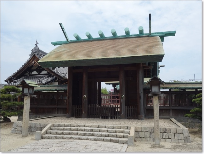 30この建物の奥に・・・