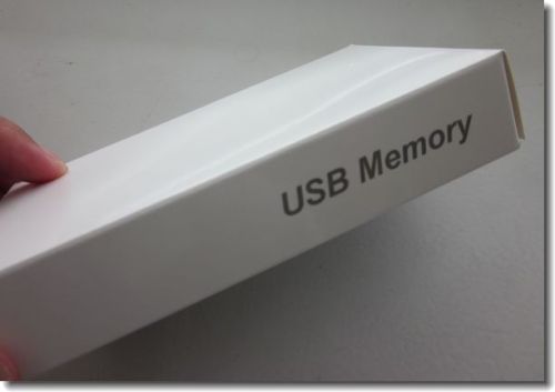 USBメモリー 箱.jpg