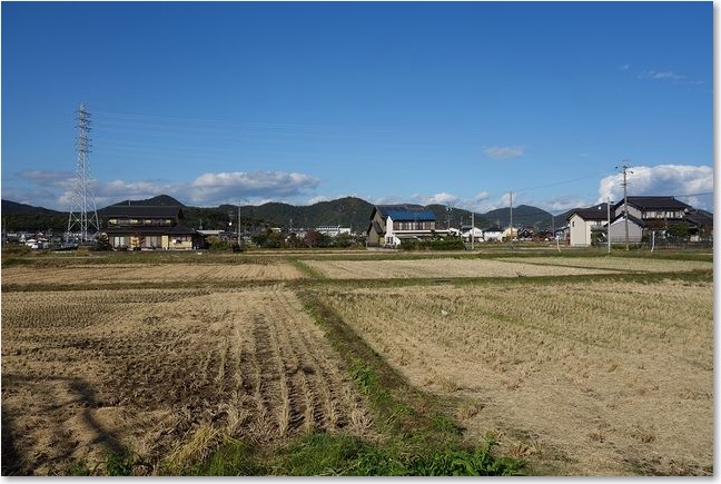 08駅を出ました