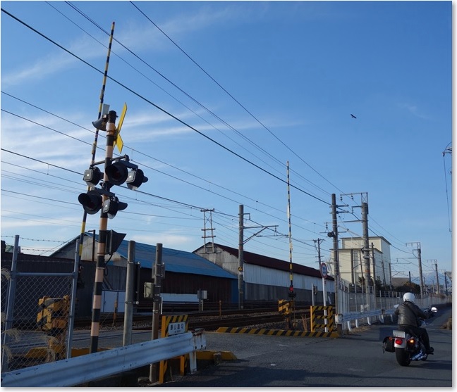 36勝山踏切ＢＶ