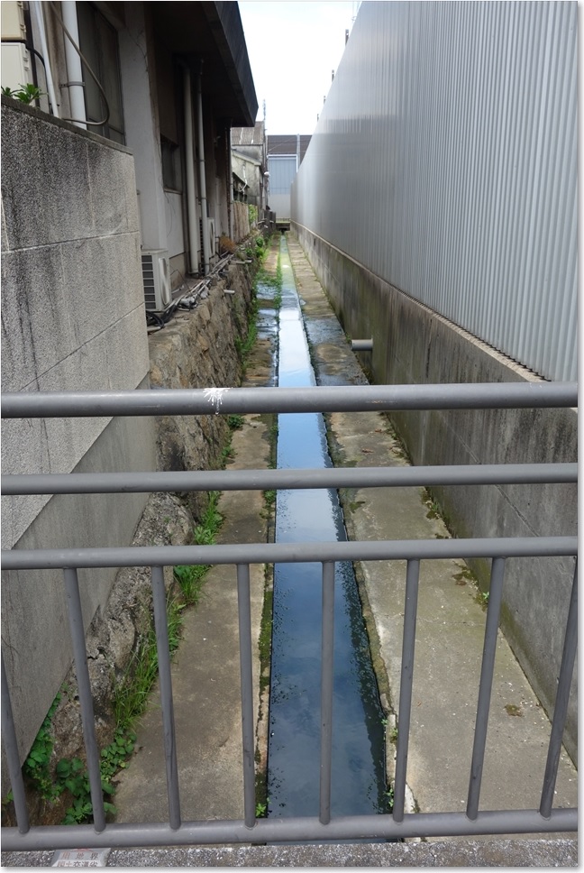 79この水路も