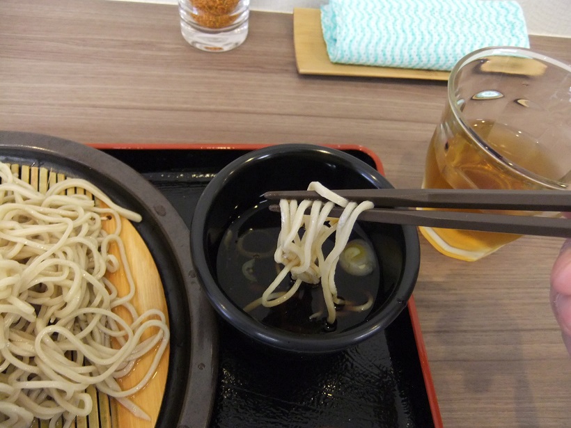 仁胡そば＠新小岩の冷し春菊そば２20130510.JPG