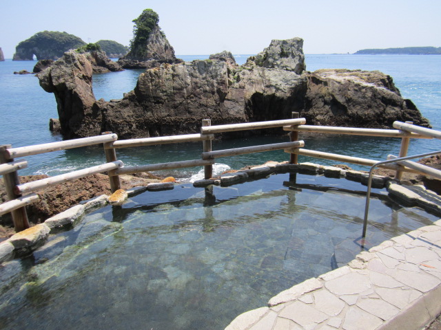 らくだの湯からのらくだ岩