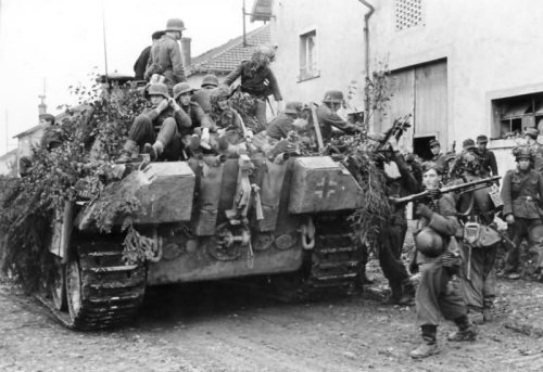 Panther_ausf_G_France_1944_2.jpg