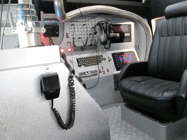 西部警察サファリの内部