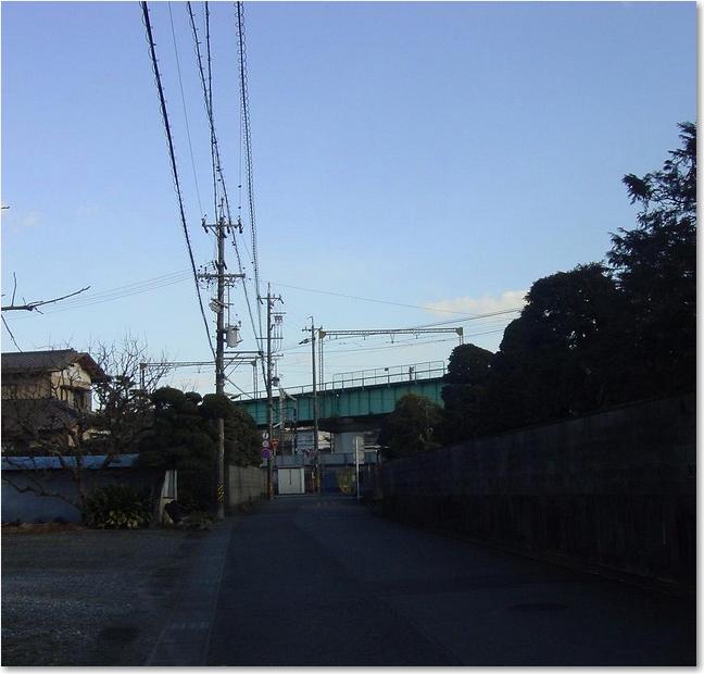 20むこうに陸橋