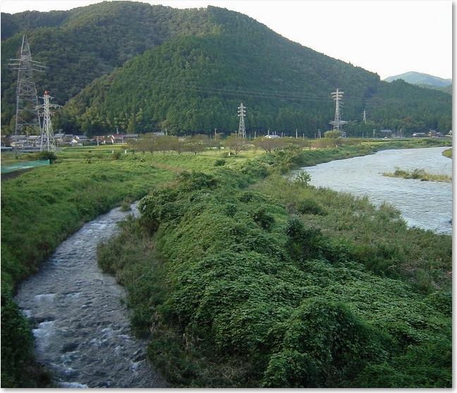 35鉄塔の里？.JPG