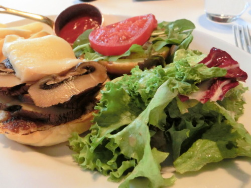 オークドア　ポートベロ マッシュルーム バーガー.jpg