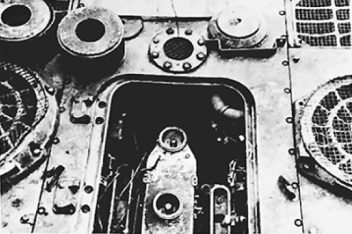 Ausf-D_exhausts_engine_detail.jpg
