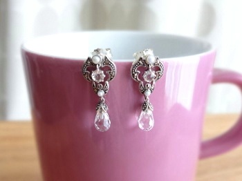 碌山クリスタルクォーツピアス