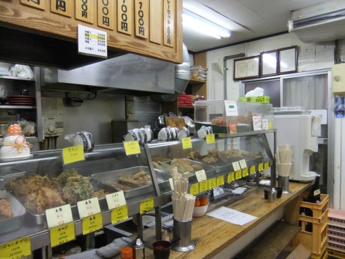 一由そば＠日暮里の天ぷらケース