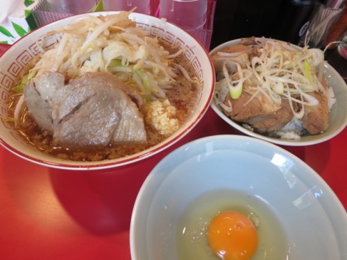 20120819_らーめん一（はじめ）野方店ランチラーメン、生卵、タレ豚ごはんweb.JPG