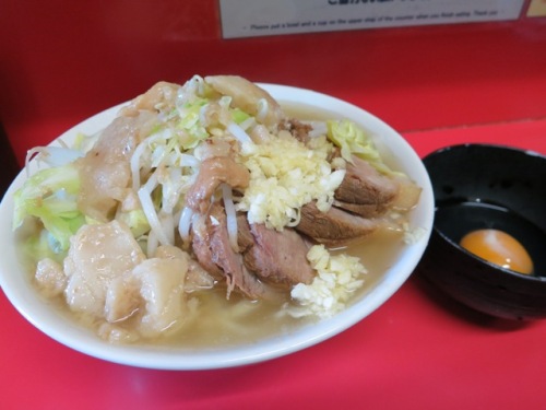 20130209_ラーメン二郎千住大橋店_小豚に生たまごweb.JPG