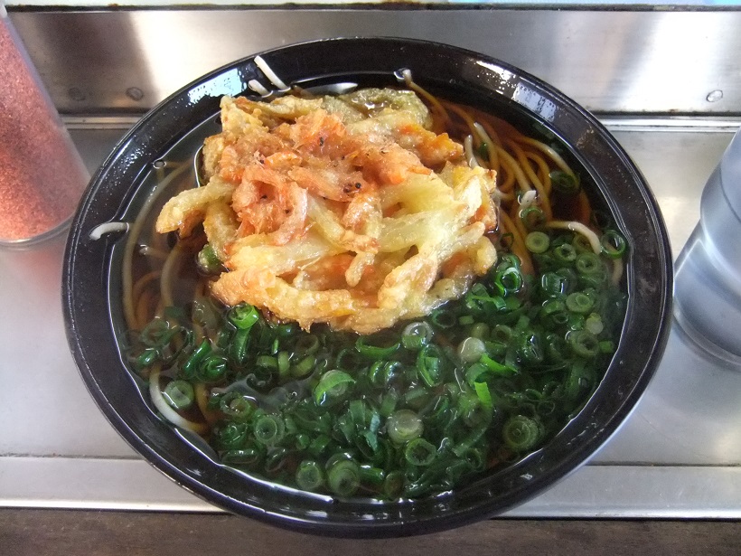 富陽軒＠富士駅の天ぷらそば390円20131215.JPG