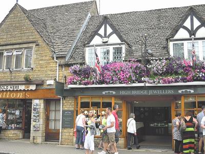 Bourton-on-the-Water2.jpg