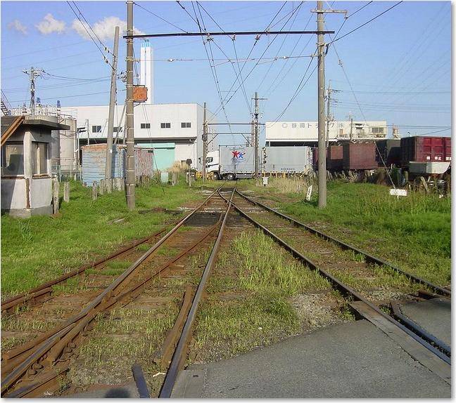 06踏切から