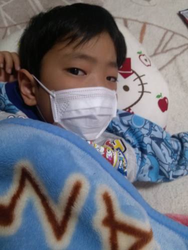 叶翔がインフルA型になっちゃいました！昨日のliveであたまが痛いって言ってて、帰ってこめかみが痛いって言うから、DS でゲームしすぎ！って怒ったのに、実は*****<br />
熱は八度に届かないのに、頭痛がするみたいで、昼間は目が離せませんでした。なんとか落ち着