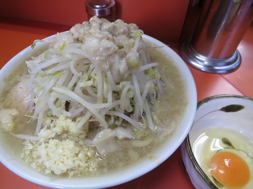 20141029_ラーメン二郎 神田神保町店_小豚と生玉子.JPG