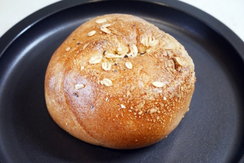 Ｔｅｃｏｎａ　ｂａｇｅｌ　角切りハムと粒マスタード＆チーズ.JPG