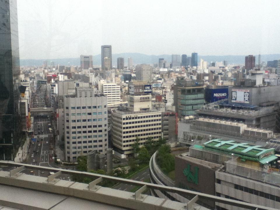 大丸16階から太陽の広場へ。