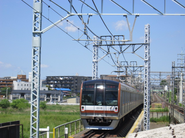 東京メトロ10000系