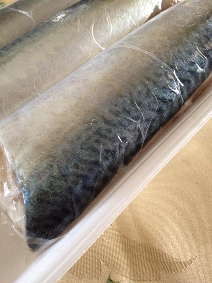 メニューは、たたき牛蒡、ローストビーフ、鯖の棒寿司。<br />つまみ食いが楽しいですね。