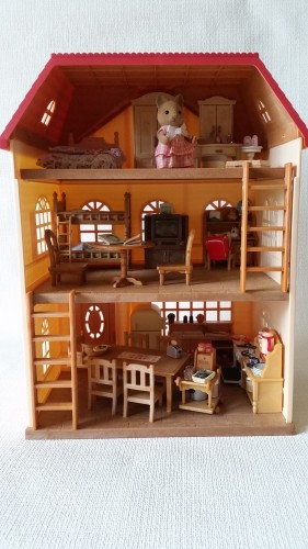 Sylvanian Families 3階建てのおしゃれなお家 シルバニアファミリー 貧乏コレクター 楽天ブログ