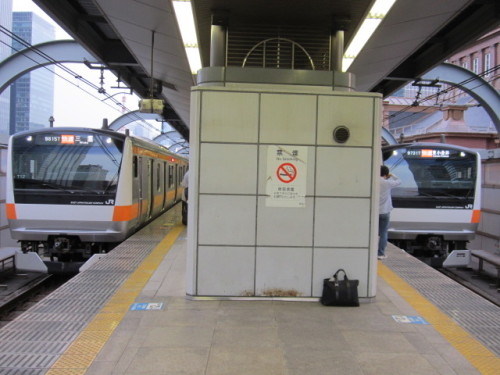 快速東小金井行きと快速三鷹行き