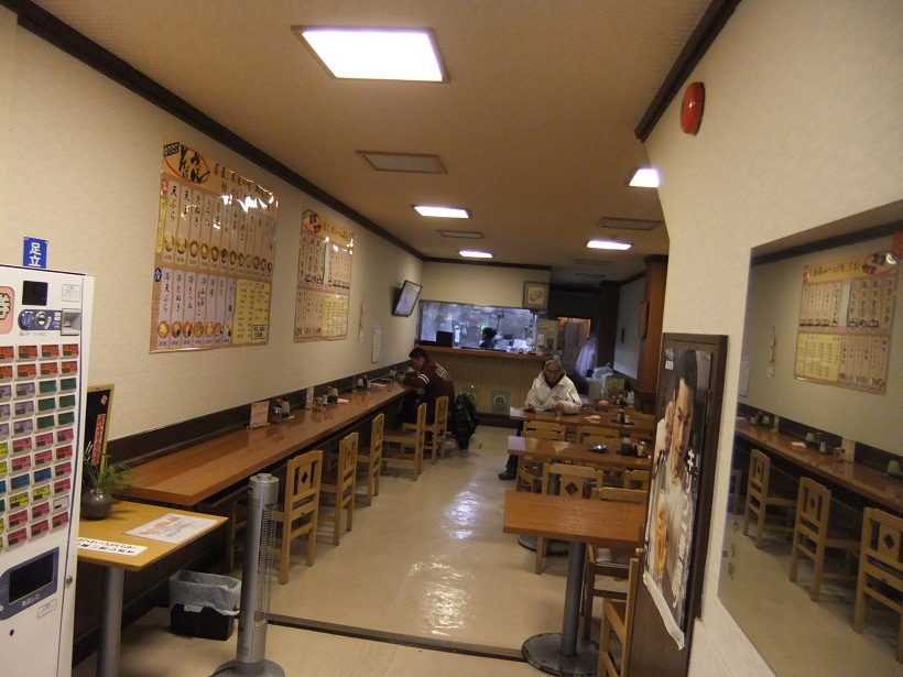 西新井栄町２丁目・梅やの店内20120304.JPG