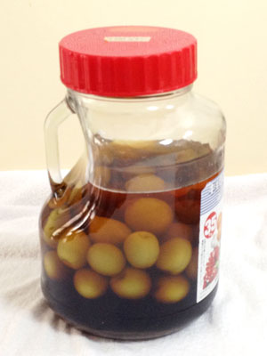 130610 梅酒 漬け始めてまる８日