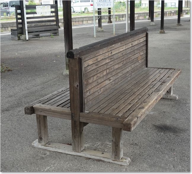 35木のベンチ