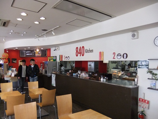 ショップ＆キッチン８４０＠八潮ＰＡの店内２20120312.JPG