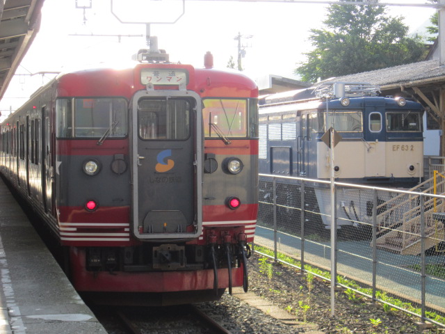 115系とEF63