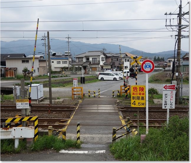 16前川踏切