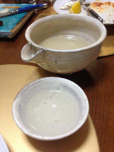 そしてカラスミには日本酒でしょうということで鍋島純米吟醸を小川先生の片口に注ぎ自作の盃で飲りました。