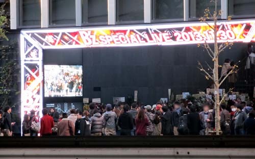 EXシアター L型サイネージ 2.JPG