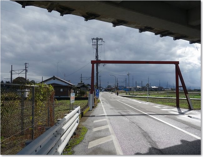 04新幹線をくぐって