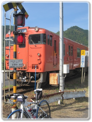 6677芸備線（上深川駅付近）_6677.jpg