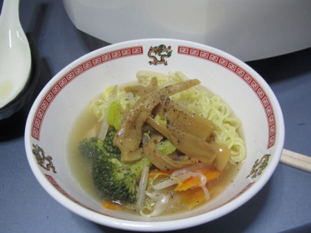 0204 もやしたっぷりラ～メン鍋 (3).JPG